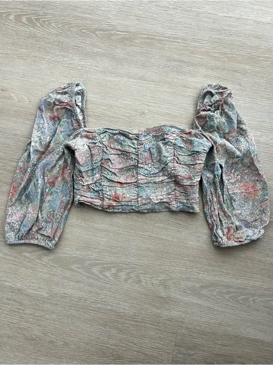 Wilfred Pastel Floral Ruched Puff Sleeve Crop Top - Picture 1 of 3